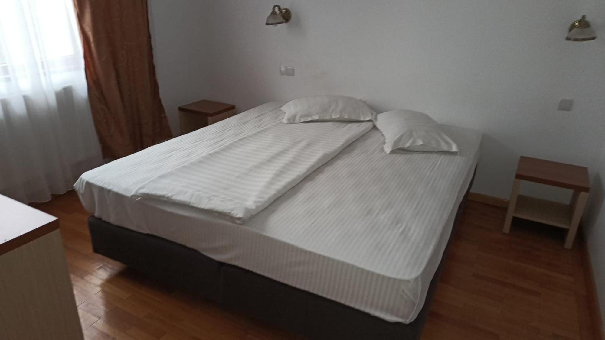 Hotel Posada Râmnicu Vâlcea Kültér fotó