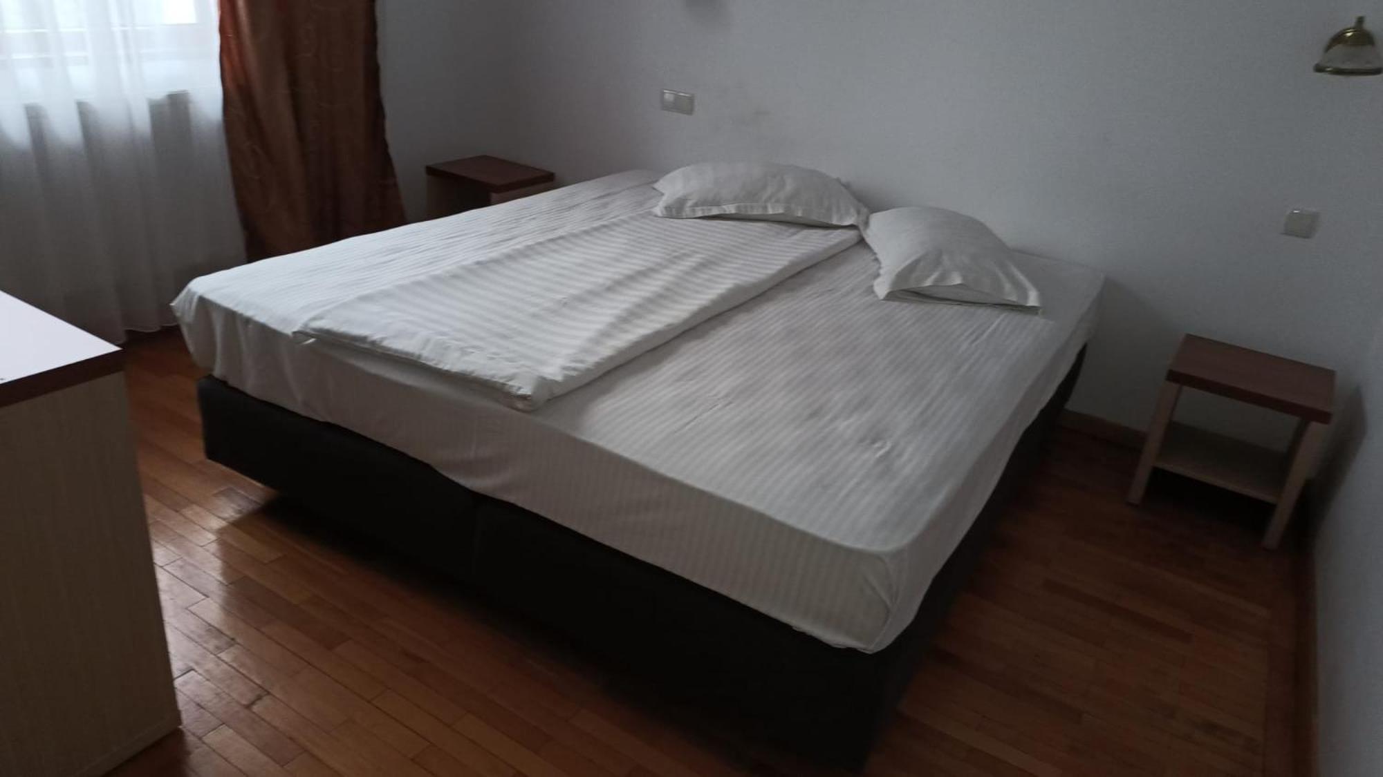 Hotel Posada Râmnicu Vâlcea Kültér fotó