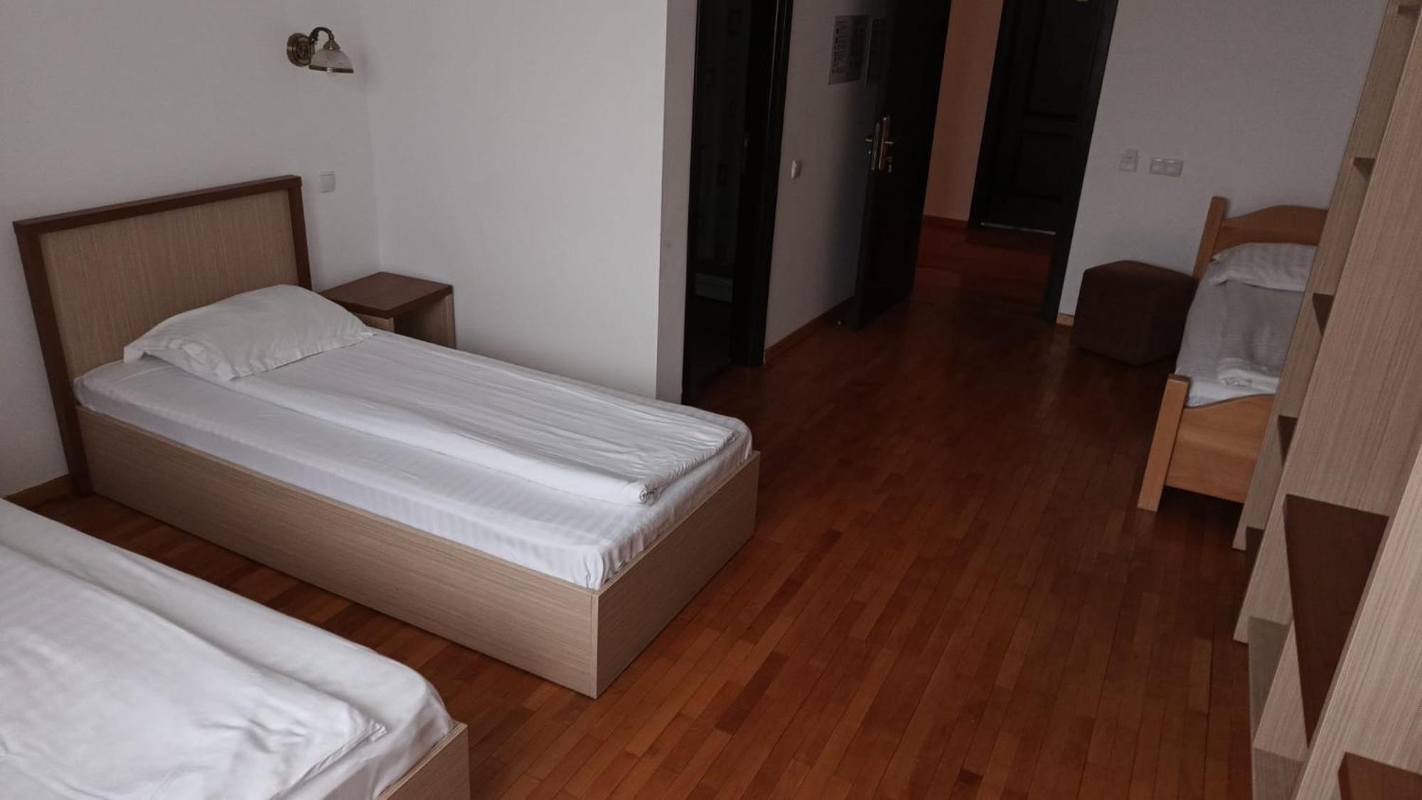 Hotel Posada Râmnicu Vâlcea Kültér fotó