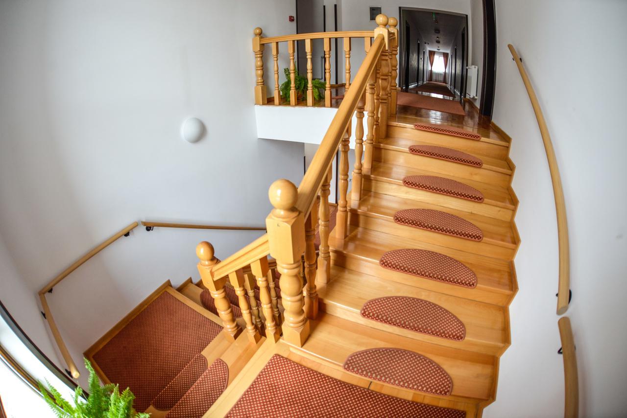 Hotel Posada Râmnicu Vâlcea Kültér fotó